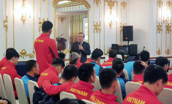 Quang Hải có một chỉ số cơ thể ngang bằng Cristiano Ronaldo - 8