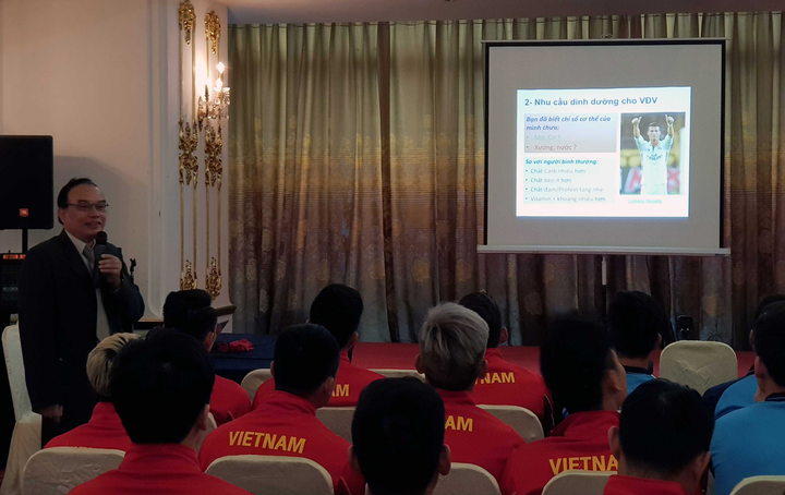 Quang Hải có một chỉ số cơ thể ngang bằng Cristiano Ronaldo - 4