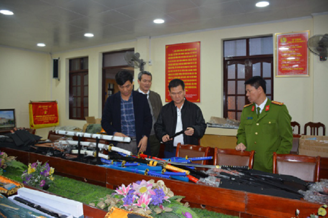 Quảng Ninh: Phát hiện tổng kho chuyên rao bán vũ khí trên mạng xã hội - 1