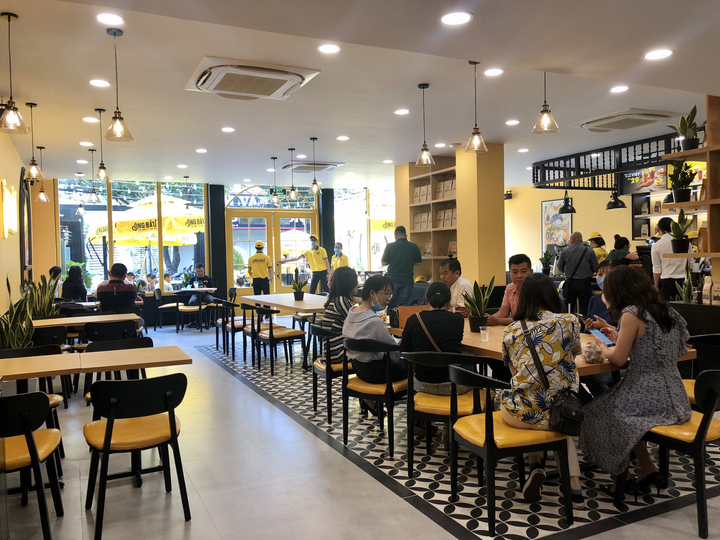 Công Phượng và đồng đội ủng hộ đồng bào miền Trung khắc phục thiệt hại sau bão - 4