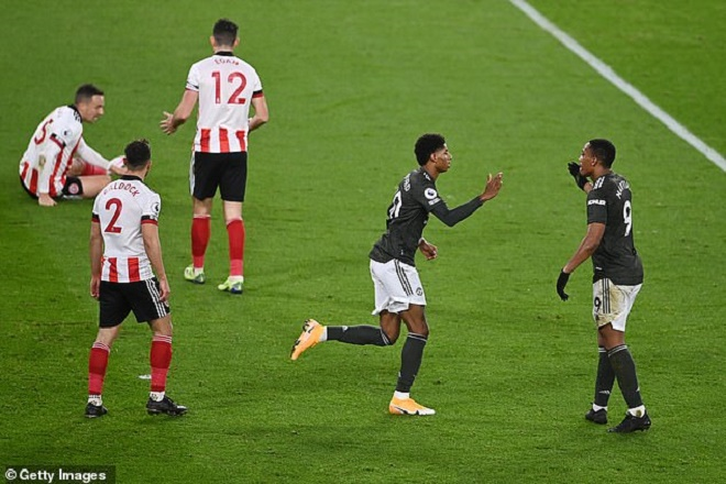 Kết quả Ngoại Hạng Anh: Rashford lập cú đúp, Man Utd thắng đội cuối bảng - 2