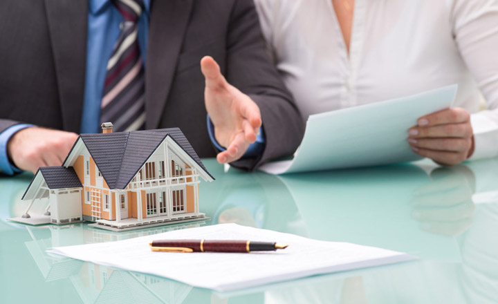 Đầu tư dài hạn: Nên mua vàng hay nhà đất? - 1