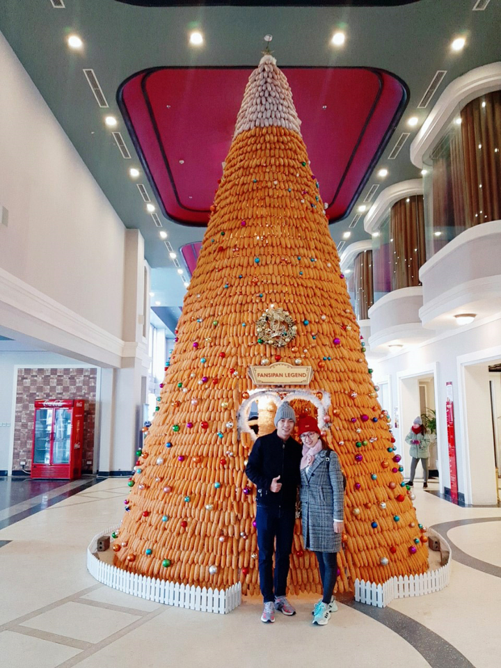 Những cây thông Noel lạ lùng trong Lễ hội mùa đông Fansipan 2020 - 5