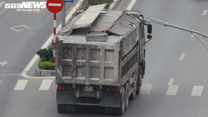 Những đoàn xe tải cơi nới thành thùng tung hoành trên tỉnh lộ ở Hải Phòng - 11