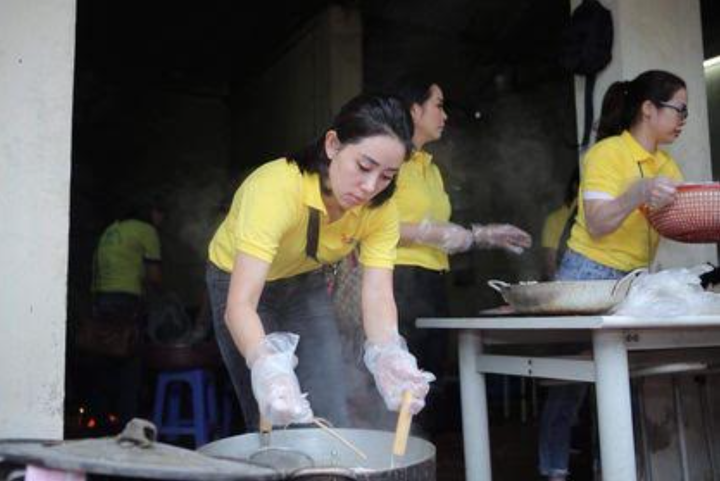 Nữ doanh nhân Phạm Quỳnh và hành trình 'cho đi là còn mãi' - 4