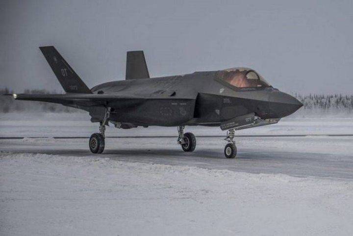 Mỹ bố trí thêm tiêm kích F-35 tại căn cứ Alaska, áp sát biên giới Nga - 1