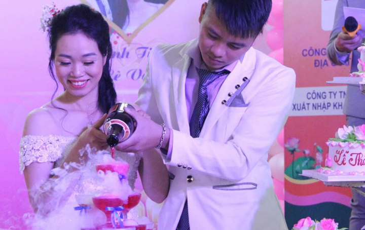 Xúc động lễ cưới tập thể 0 đồng của 5 cặp đôi công nhân nghèo Bình Dương - 2