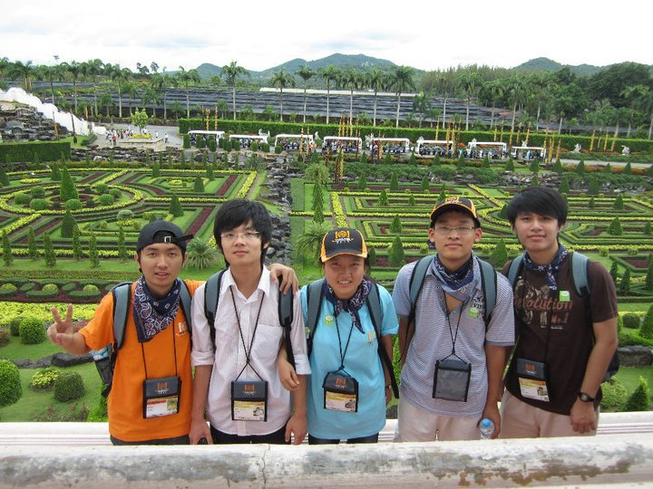 Chàng trai vàng Tin học quốc tế 2011 làm việc ở Facebook - 3