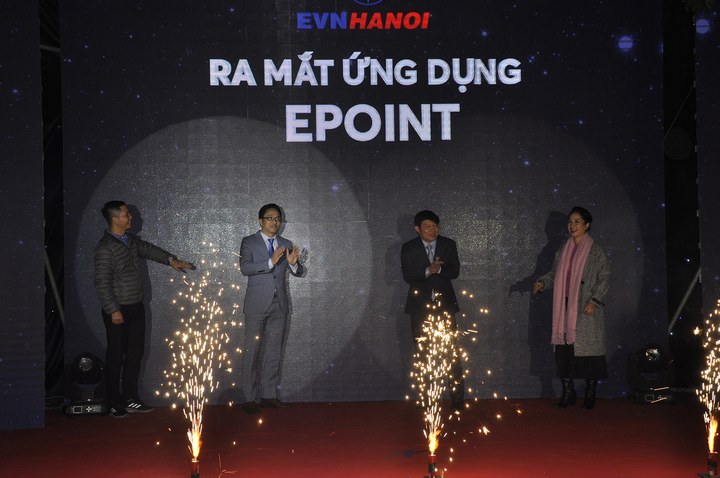 'Điện' với 'dân' đã gần với nhau thế nào? - 2