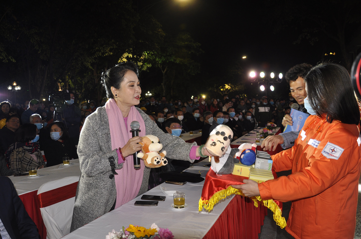 'Điện' với 'dân' đã gần với nhau thế nào? - 7