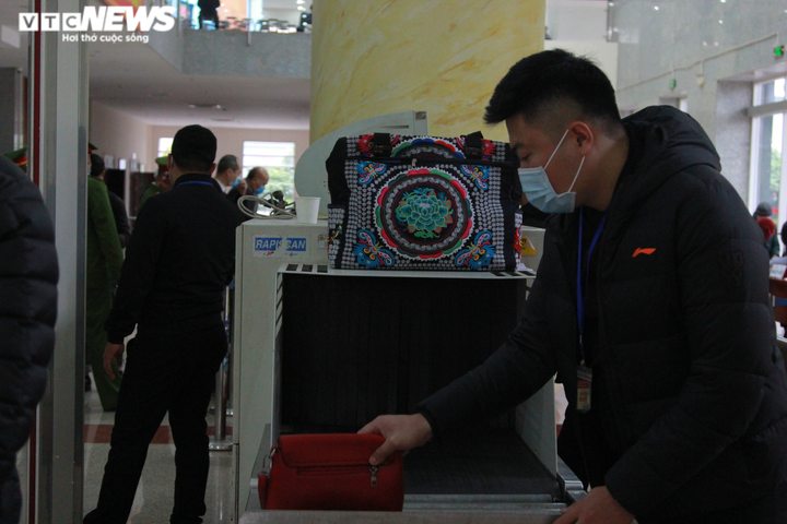 Ảnh: Hình ảnh nhóm bị cáo Liên Kết Việt lừa hơn 60.000 người - 11