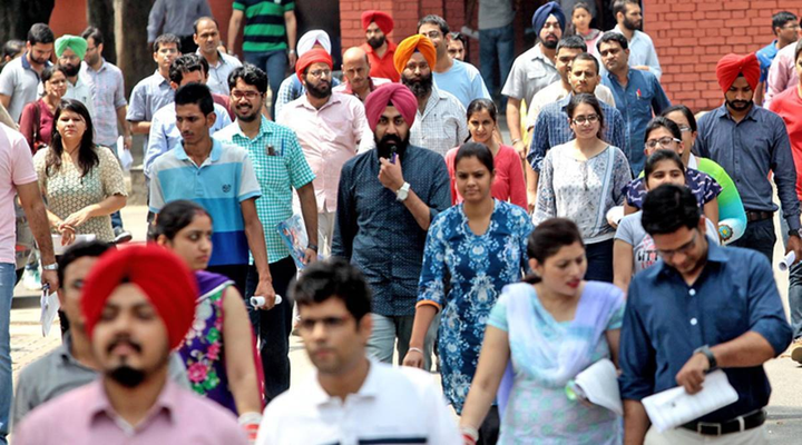 Những kỳ thi khó nhất thế giới, thí sinh chịu áp lực lớn khi làm bài - 5