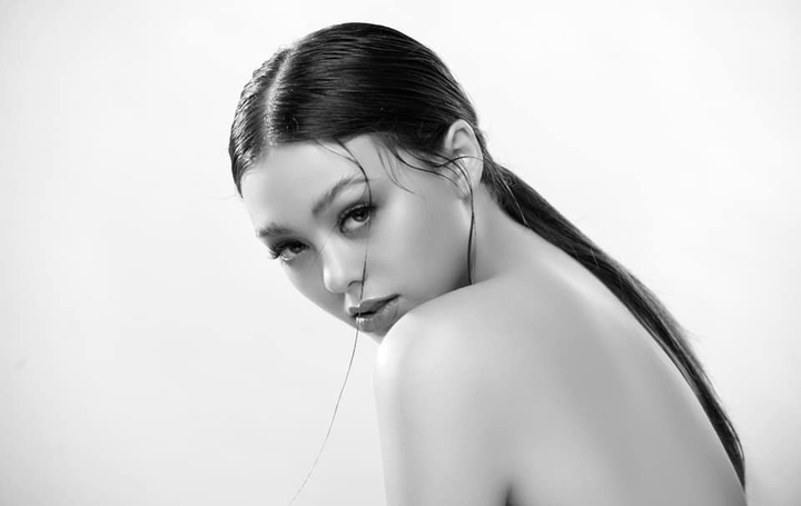 Nhan sắc bạn gái người mẫu Ukraine của thủ môn Bùi Tiến Dũng - 9