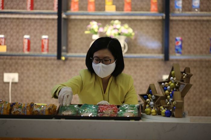 Hành khách Vietnam Airlines bất ngờ nhận quà Giáng sinh trên không - 11