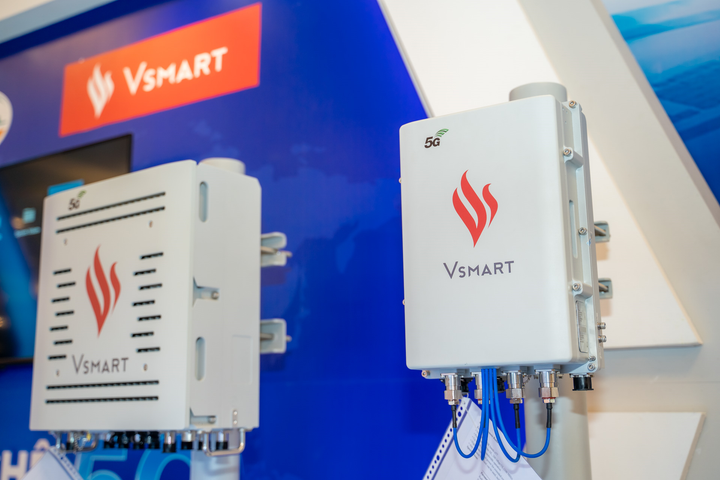 Người dùng háo hức trải nghiệm điện thoại Vsmart 5G 'Make in Vietnam' - 7