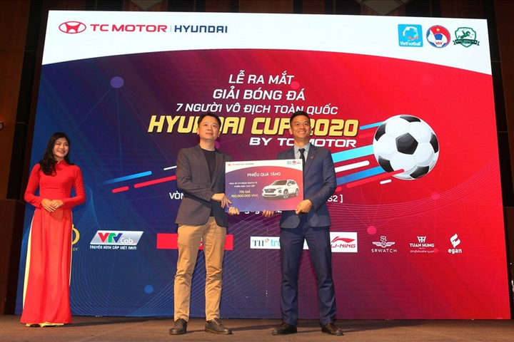 Giải 'phủi' danh giá nhất toàn quốc: 4 đại diện tranh ngôi vương - 1