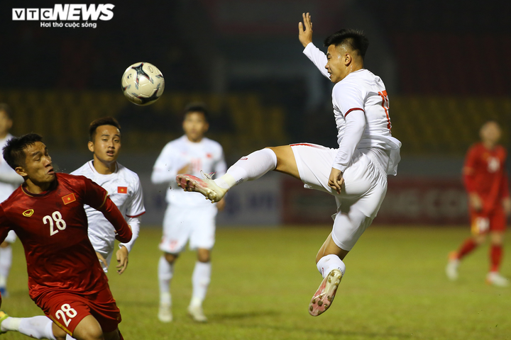 Công Phượng, Quang Hải làm khán giả, tuyển Việt Nam vất vả hạ đàn em - 4