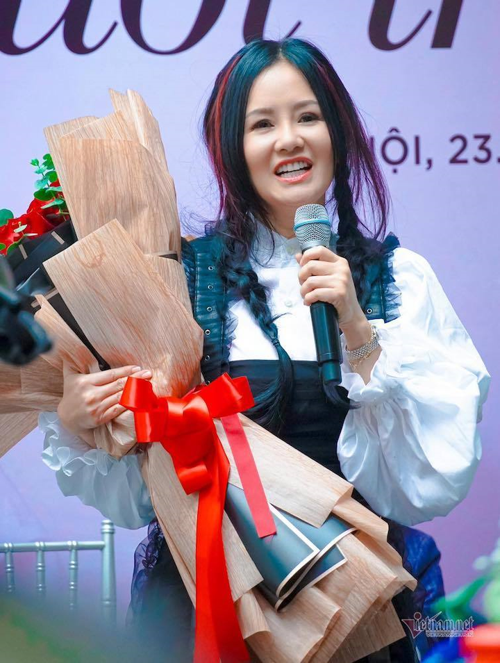 Diva Hồng Nhung: 'Chồng cũ của tôi rất tốt, yêu con' - 1