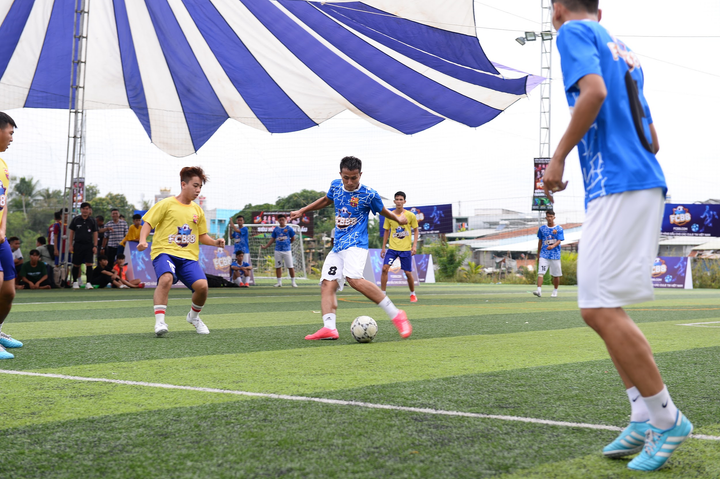 'Siêu hùng tranh đấu' mang bất ngờ tới miền Tây - 2