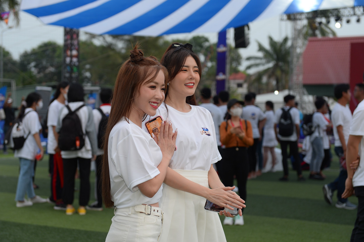 'Siêu hùng tranh đấu' mang bất ngờ tới miền Tây - 3