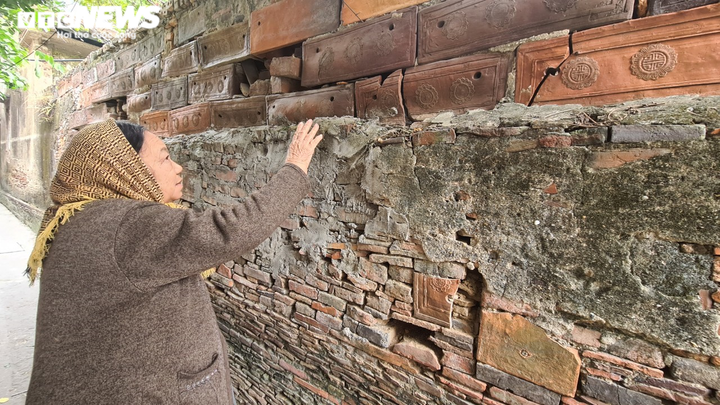 Độc đáo những bức tường cổ xây bằng mảnh chum, tiểu sành ở làng Thổ Hà - 12