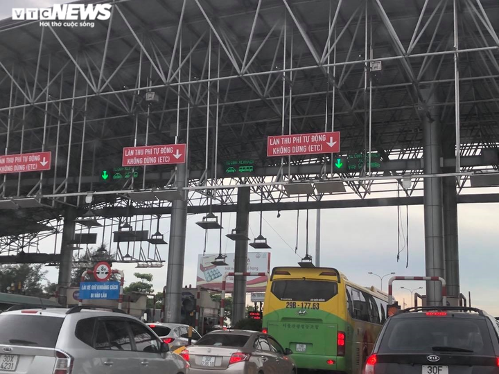 Sẽ ‘treo’ hoạt động tại BOT chậm triển khai thu phí tự động không dừng - 1