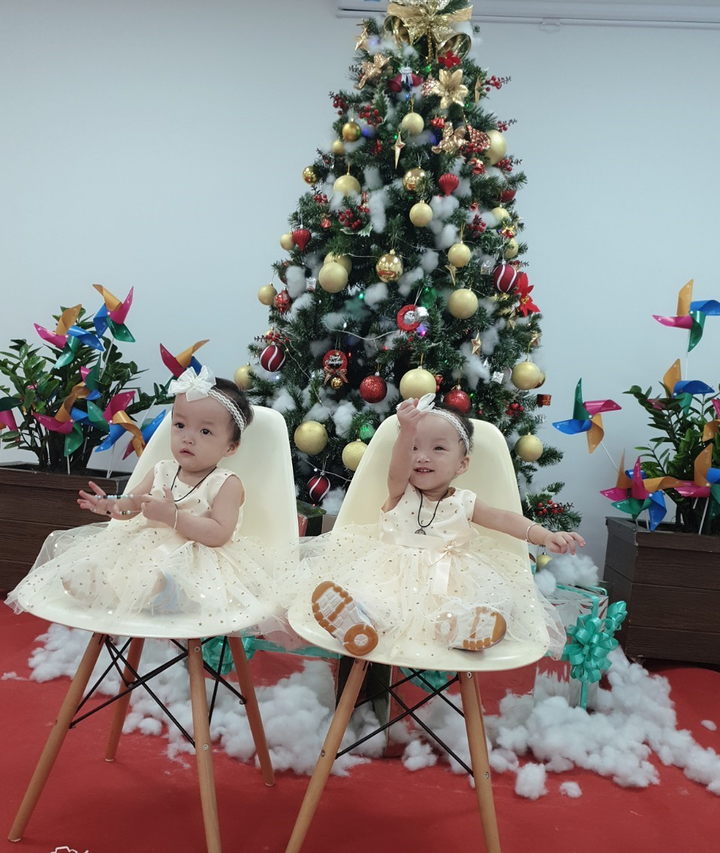 Cặp song sinh Trúc Nhi, Diệu Nhi sau 5 tháng phẫu thuật tách rời - 1