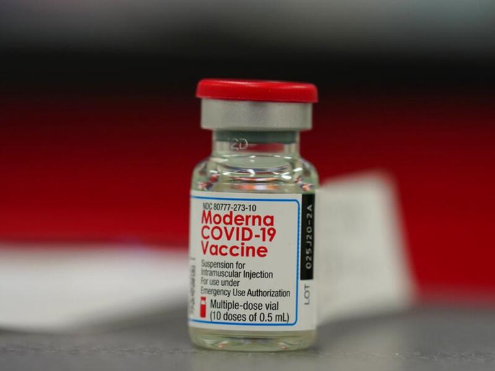 Moderna thử nghiệm vaccine đối với biến thể COVID-19 mới - 1