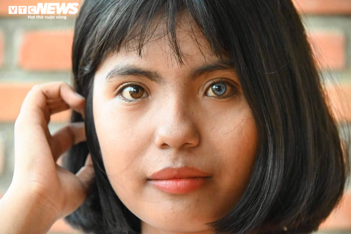 Ảnh: Đôi mắt hai màu kỳ lạ của cô gái người Chăm ở Ninh Thuận - 7