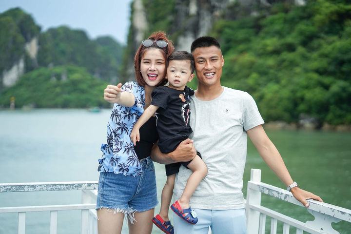 Ngắm nhan sắc đắm say lòng người của vợ Mạc Hồng Quân - 10