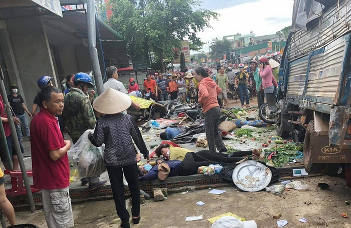 Những vụ tai nạn giao thông gây ám ảnh năm 2020 - 6