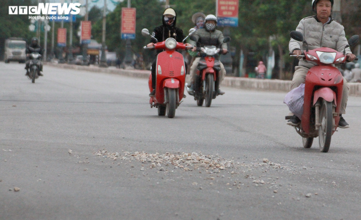 Những đoàn xe tải cơi nới thành thùng tung hoành trên tỉnh lộ ở Hải Phòng - 6