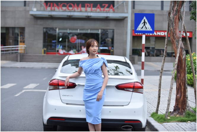 Thời trang đề cao tính ứng dụng của Loan Fashion - 2