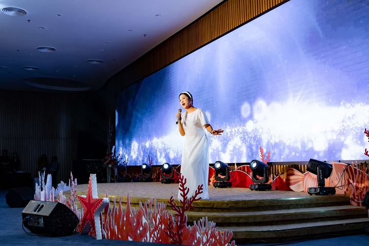 Hàng nghìn khách hàng tham quan căn hộ mẫu dòng Ruby của Vinhomes lần đầu ra mắt - 4