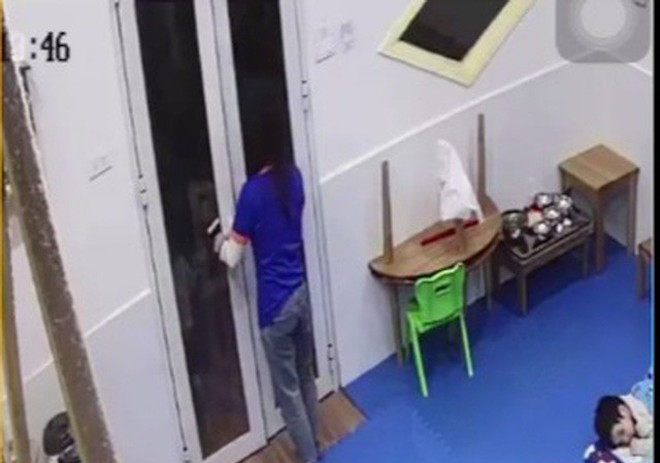 Cô giáo nhốt trẻ ngoài trời rét: Hà Nội đình chỉ cơ sở mầm non Happy Kids - 1