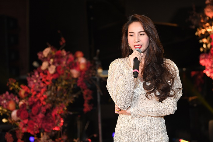 Chi Bảo tháp tùng bạn gái kém 16 tuổi dự sự kiện - 5