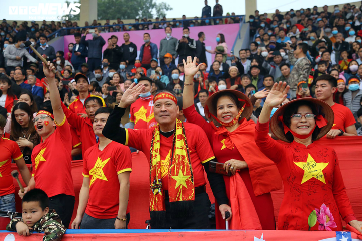 Trực tiếp ĐT Việt Nam 2-2 U22 Việt Nam: Thanh Minh gỡ hòa cho U22 Việt Nam - 4