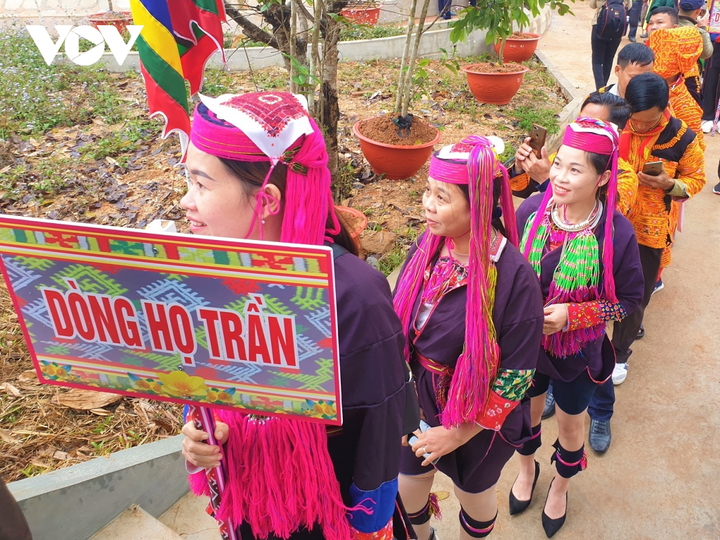 Ảnh: Độc đáo lễ hội cúng thủy tổ Bàn Vương của người Dao - 3