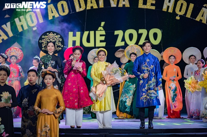 Mãn nhãn với hình ảnh tại Ngày hội Áo dài Huế 2020 của đạo diễn Nguyễn Lan Vy - 2