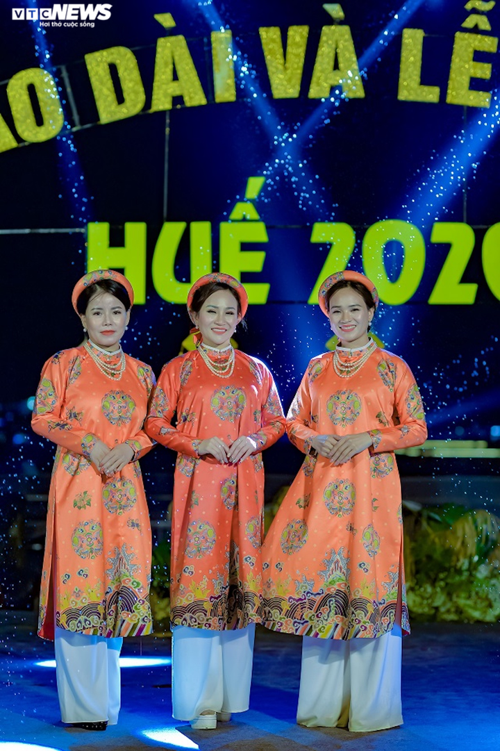 Mãn nhãn với hình ảnh tại Ngày hội Áo dài Huế 2020 của đạo diễn Nguyễn Lan Vy - 3