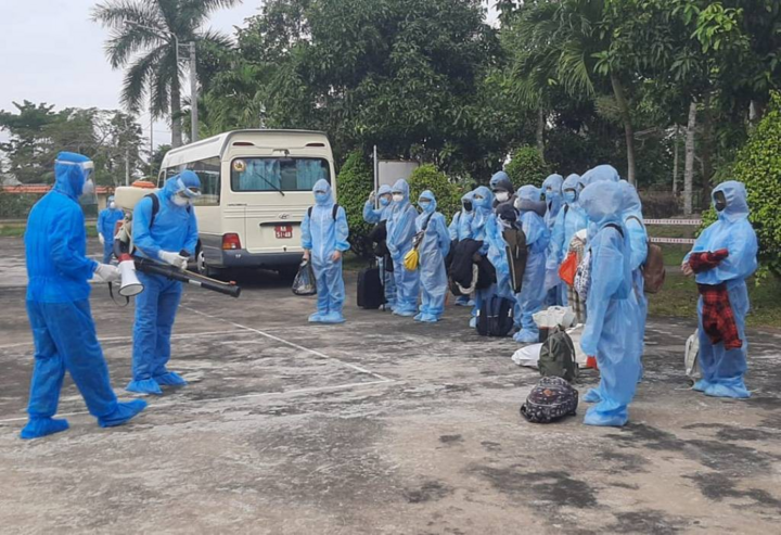 TP.HCM cách ly hơn 60 người tiếp xúc gần BN1451 - 1