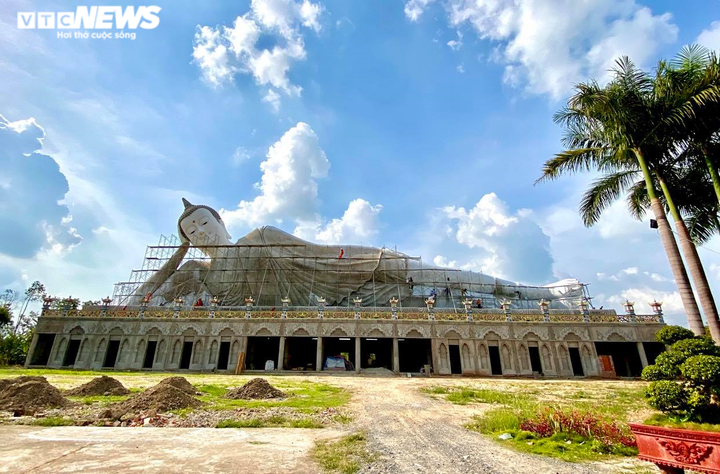 Chiêm ngưỡng tượng Phật nhập niết bàn lớn nhất Việt Nam sắp khánh thành - 1