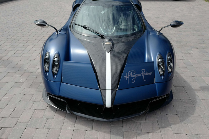 Pagani Huayra Roadster đời 2019 được bán đấu giá 2,1 triệu USD - 5