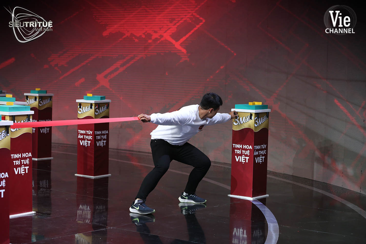 'Con nhà người ta' Anh Quốc rinh trọn giải Trí tuệ Việt 3 Miền - 3