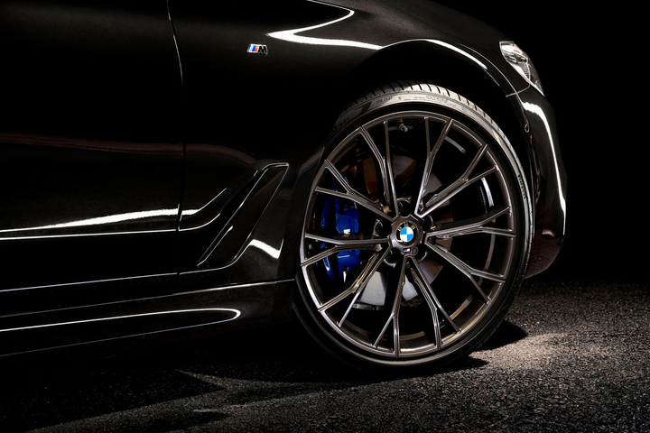BMW 5 series phiên bản Dark Shadow Edition siêu 'ngầu' - 5