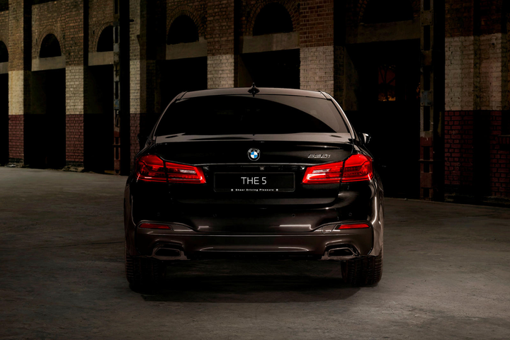 BMW 5 series phiên bản Dark Shadow Edition siêu 'ngầu' - 2