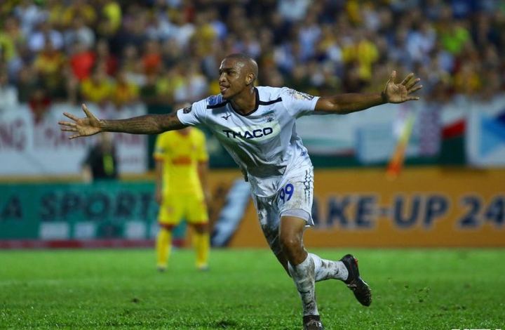 Tiền đạo ngoại binh rời CLB Nam Định sau 1 trận giao hữu - 1