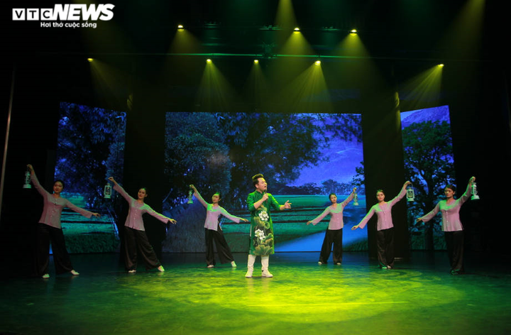 Đêm nhạc 'Ơn đức sinh thành' - lời tri ân đầy cảm xúc dành cho cha mẹ - 1