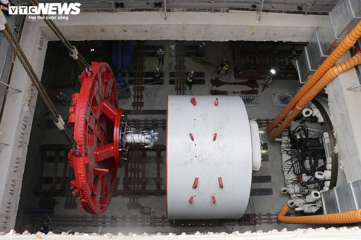 Cận cảnh lắp ráp máy khoan 850 tấn đào hầm đường sắt Nhổn - ga Hà Nội - 7