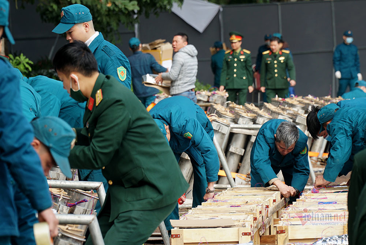 Bên trong trận địa pháo chờ 'khai hỏa' chào năm mới ở Hà Nội - 2